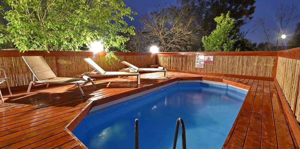 פינה במעיין חצר (27).jpeg