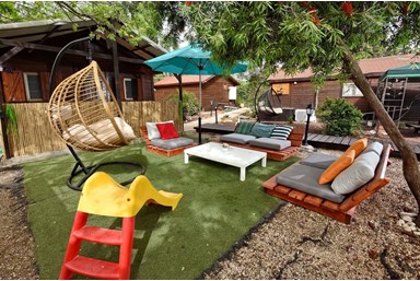 פינה במעיין - מתחם החוץ