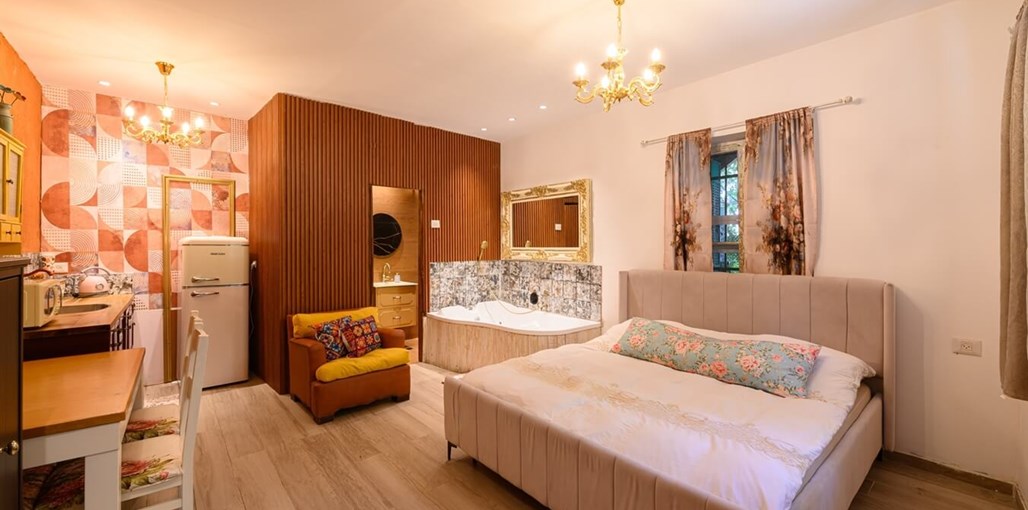 מרגוע בכרם יחידה 2 (1).jpg