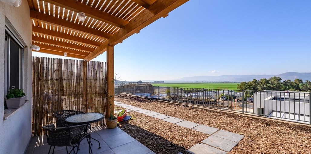 שלווה בנוף העמק בגונן TMR_5945_תומר_שלנגר_צלם.jpg