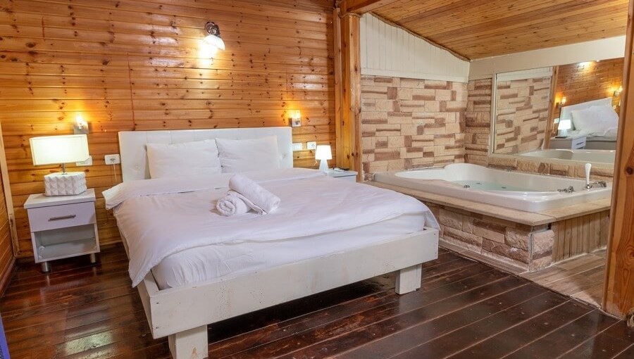 בקתות הקשת מול הקשת (6).jpg