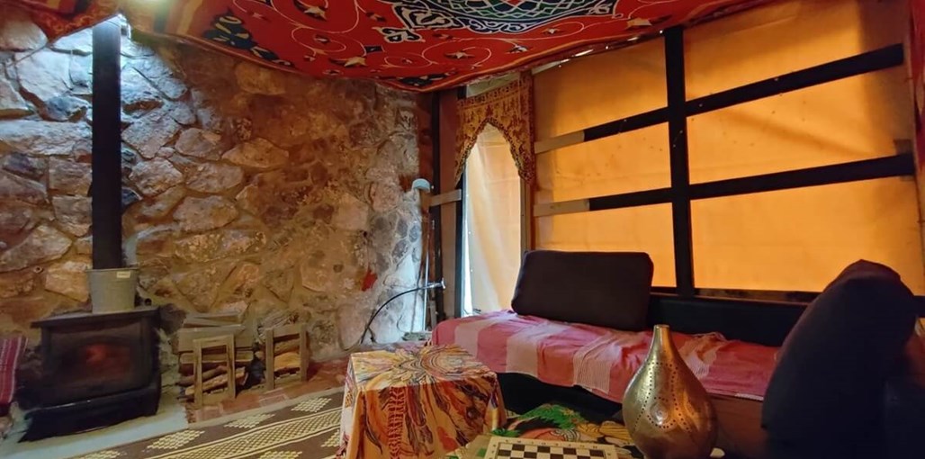 חלון למדבר אוהל (3).jpg