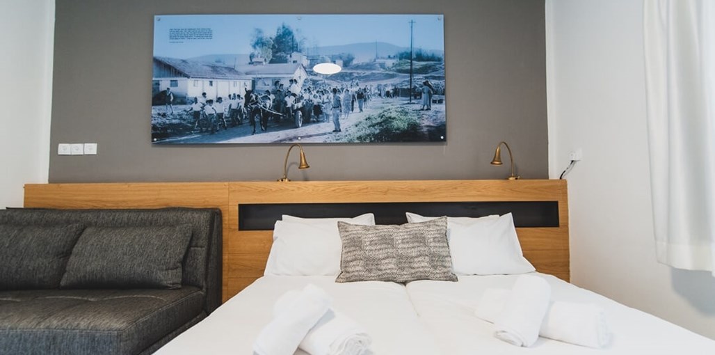 איילת השחר אירוח גלילי חדר קלאסי (2).jpg