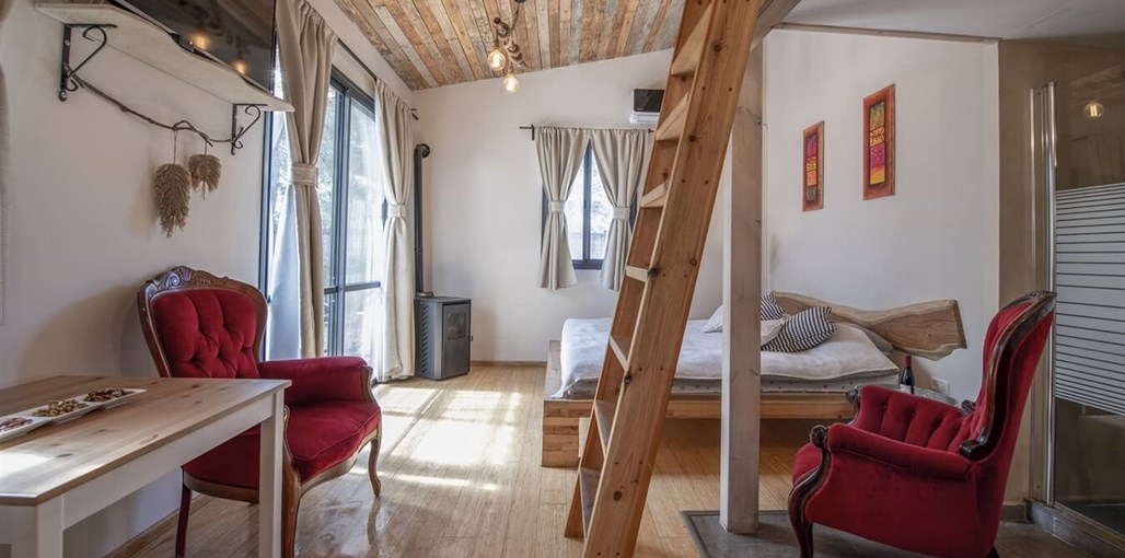 המקום באל-רום בקתת פשטות (4).jpg