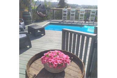 זריחה בכפר  - מתחם החוץ