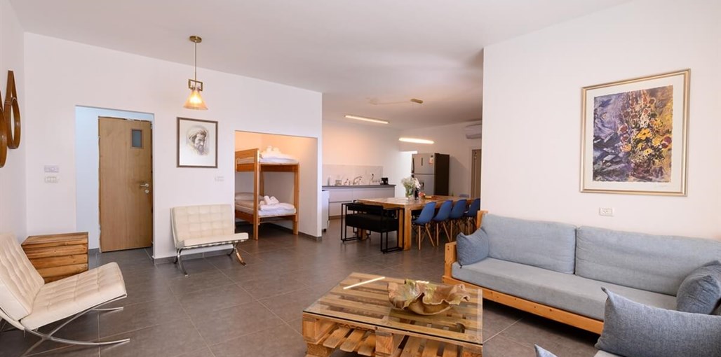 צימר צופה לתבור צימר משפחתי - פנים (5).jpg