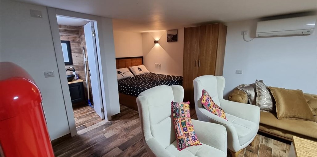 NH Suites נאזמס האוס קומה תחתונה (2).jpg