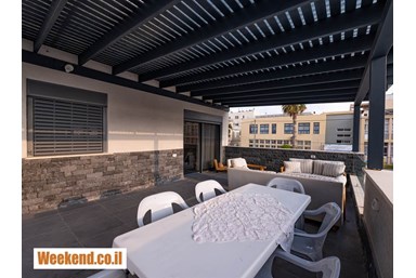 לונא דירת בוטיק מול הים - מתחם החוץ