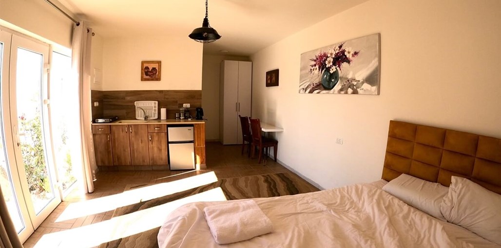 פסטרנק אירוח חדר (14).jpg