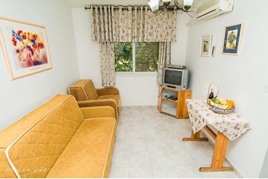 טל החרמון - בצל ההדרים