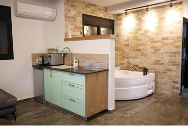 מון לייט - Moonlight - צימר 1 (עם ג'קוזי)