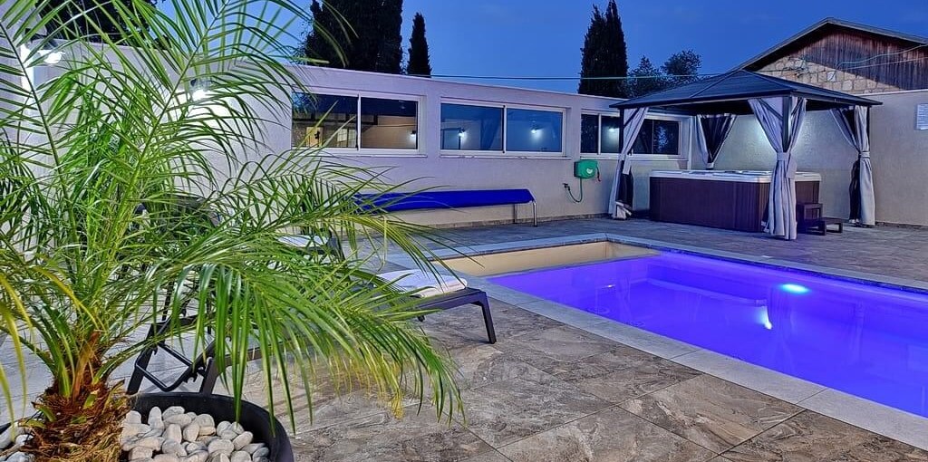 שרדונה סוויטת בוטיק חוץ (2).jpg