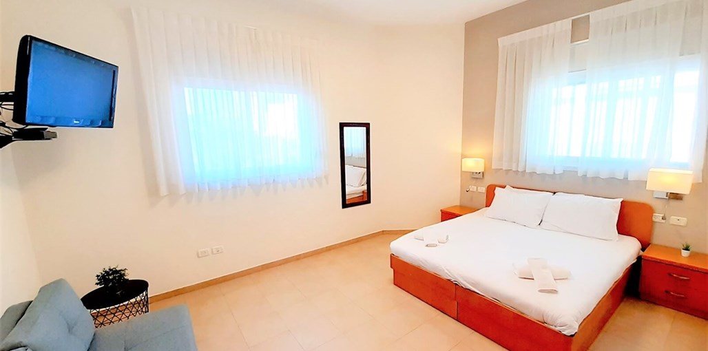 מלון דה קארדו - De Cardo Hotel דירת אירוח משפחתית (5).jpg