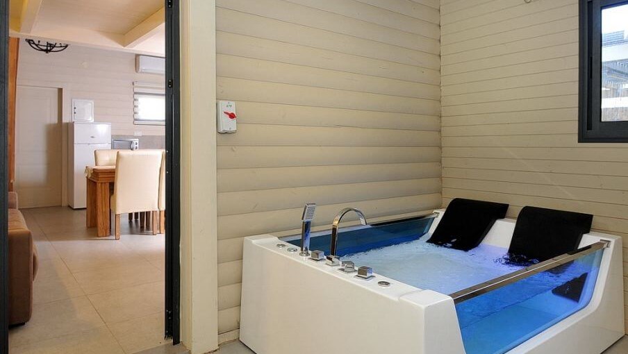 סוויטות ארגמן יהלום + טופז (7).jpg