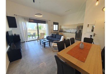 פינוק באכזיב דירת גן עם ג'קוזי - דירת גן 1 