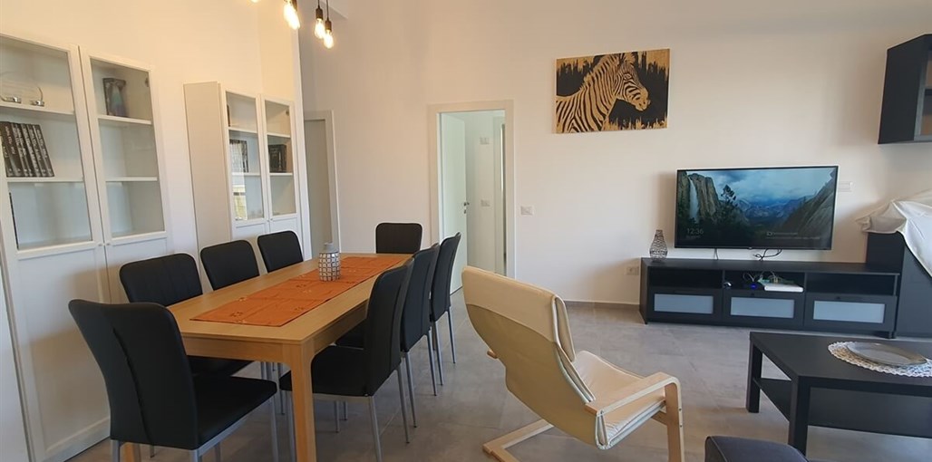 פינוק באכזיב דירת גן עם ג'קוזי דירת גן לנופש באכזיב דירה 1 (22).jpg