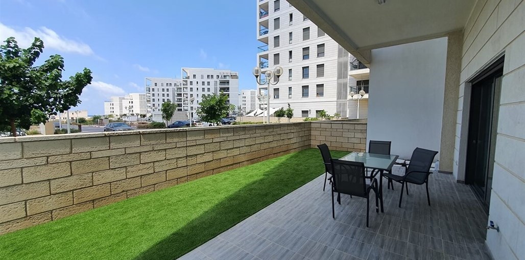 פינוק באכזיב דירת גן עם ג'קוזי דירת גן לנופש באכזיב דירה 1 (27).jpg