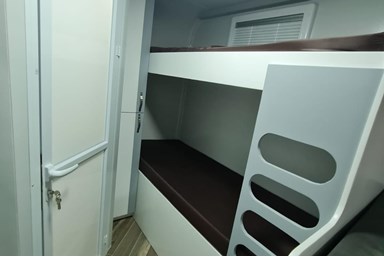 קרוואן שירת הים  - הקרוואן