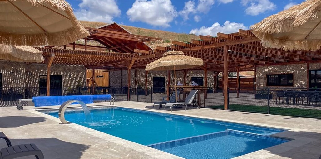 סוויטות שקיעת השמש מתחם החוץ (30).jpg