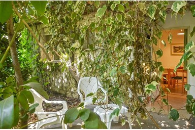 בבוסתן - תמר ודני שחר - דירות סטודיו