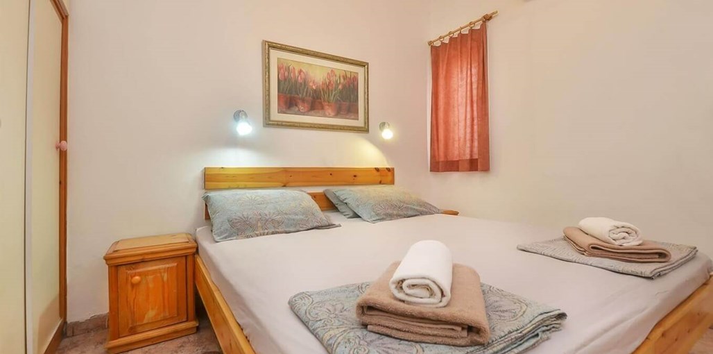 בבוסתן - תמר ודני שחר A1_(6) משפחתית.jpg