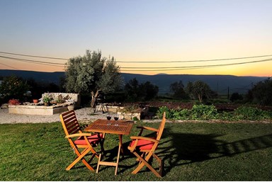 היכלות - דתי יוקרתי - מתחם החוץ