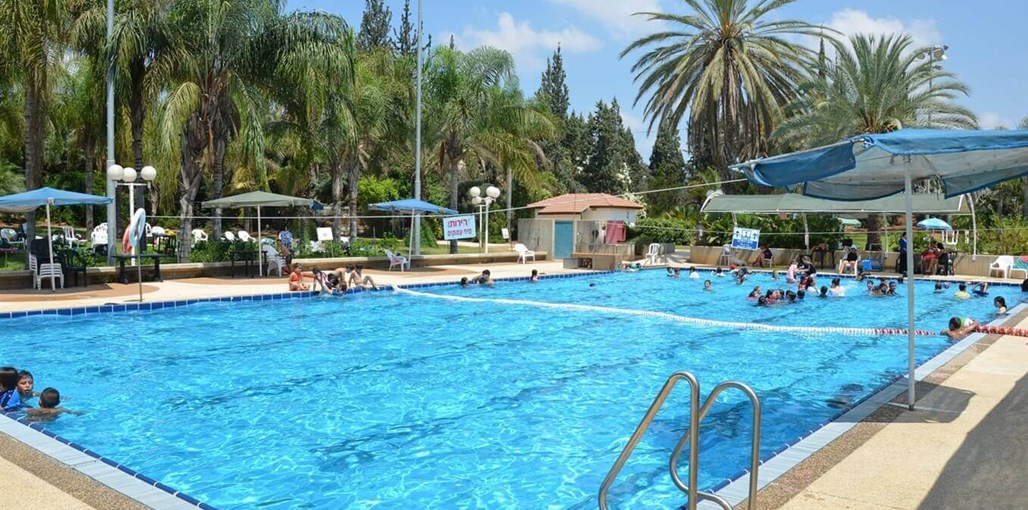 גני דורות - אירוח בקיבוץ בריכה (2).jpg