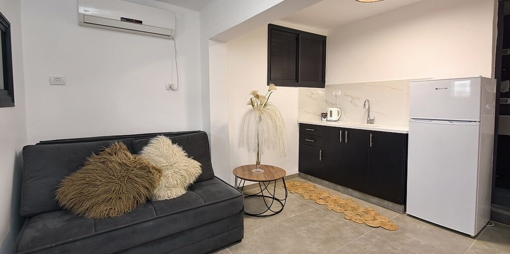 סוויטות הימה צימר באגם - שקד (9).jpg