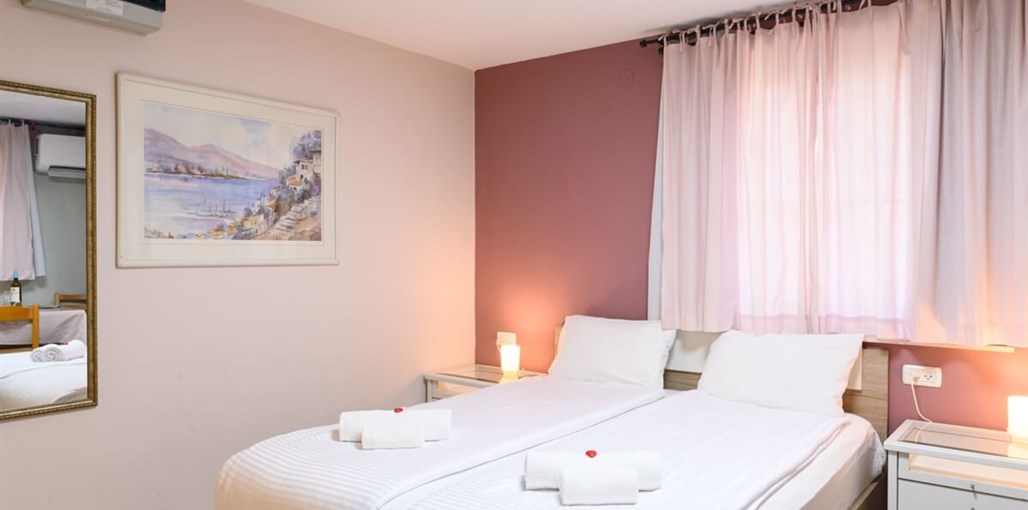 פנינת עין כרם ורד (6).jpg