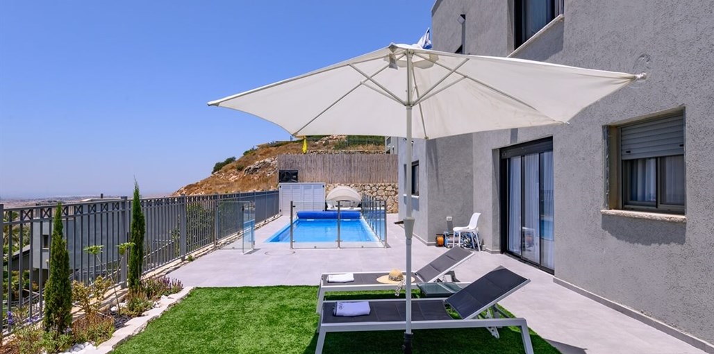 סוויטת שקיעה בפנינה חצר (11).jpg