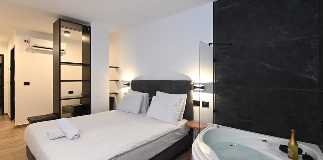 סלפי בוטיק סלפי בוטיק יולי 24 (13).jpg