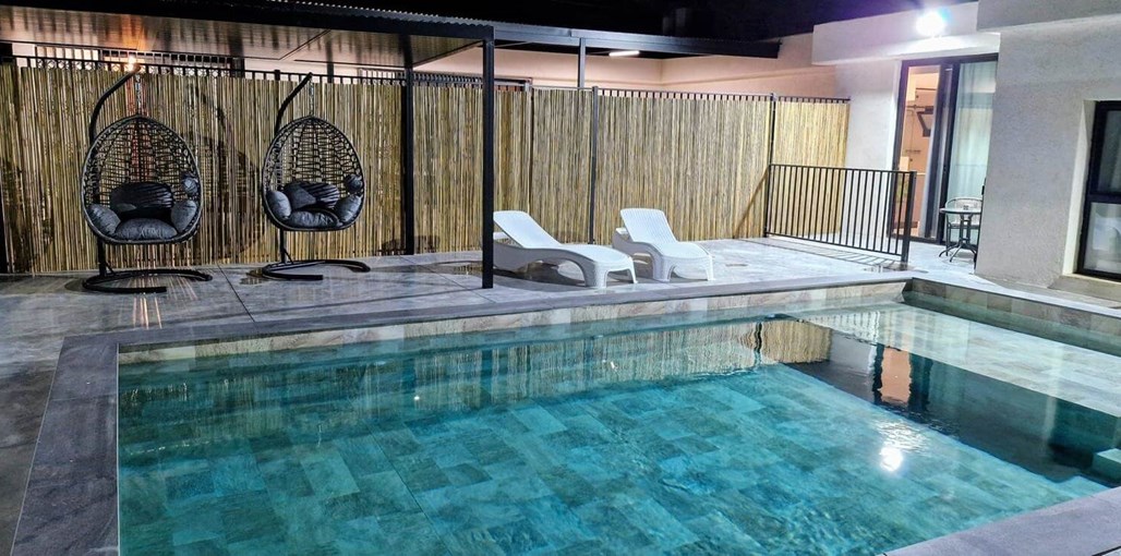 אואזיס קווין ערד חוץ (8).jpeg