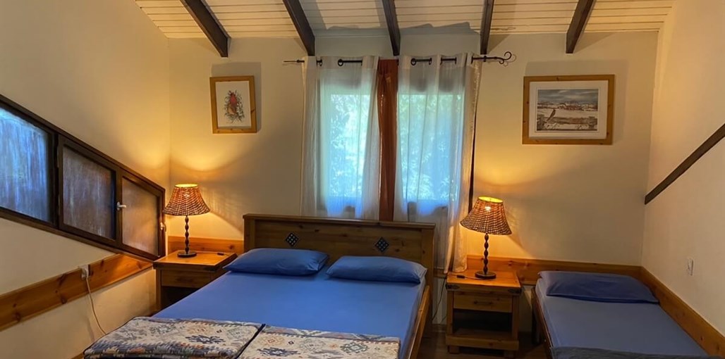 Wood House Inn בית העץ חדרי נופש כפריים (8).jpg