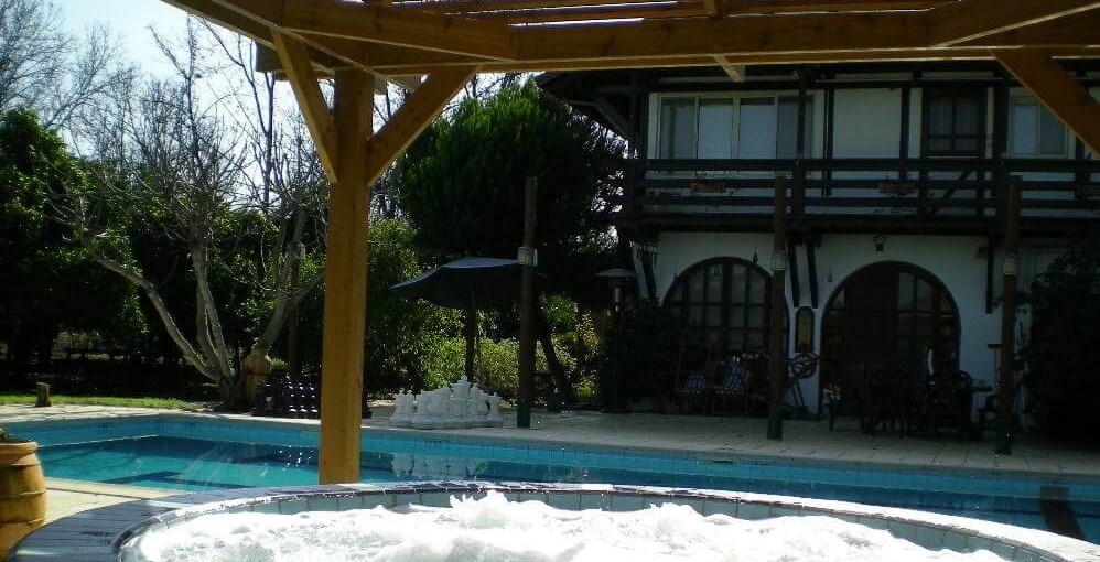 Wood House Inn בית העץ מתחם החוץ (7).JPG