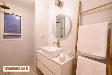 אלה על הנחל - סוויטת בר