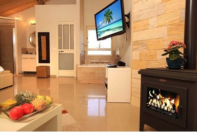 צימר מתוש - החצר