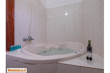 צימר כפרי הררית - בקתת ציפוי