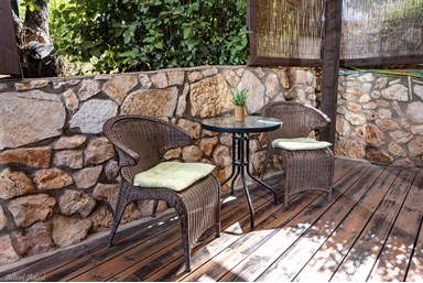 נופש בהרים - יחידות אירוח 35 מ"ר עם מרפסת