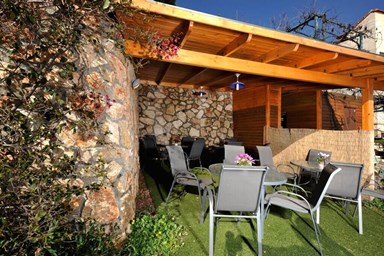 לוין נוף מרהיב  - מתחם החצר והנוף