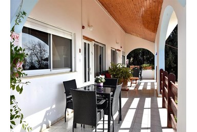 נופש נאמן באמירים - קוטג' מערב