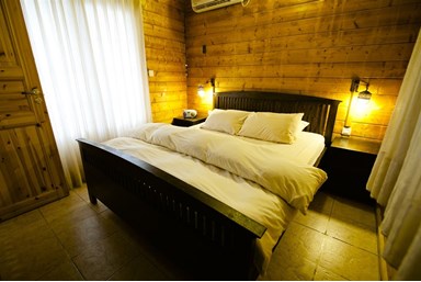 קיבוץ אורטל - תיירות קיבוץ אורטל - בקתות עץ