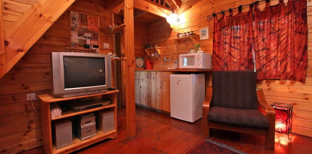 בקתה במטע קלאסית (4).JPG