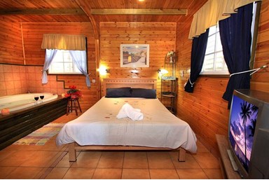 בתי נורית - בקתות למשפ' וזוגות ברמות - הבקתות המשפחתיות