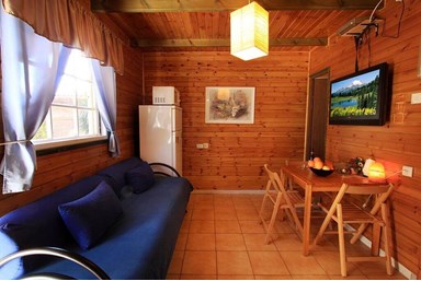 בתי נורית - בקתות למשפ' וזוגות ברמות - הבקתות הרומנטיות