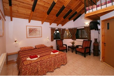 אלעזר חדרי אירוח - חדר האוכל