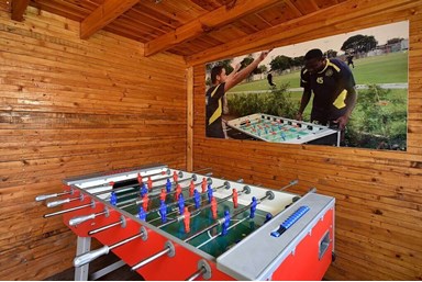 אחוזה בגליל - הבריכות והחצר