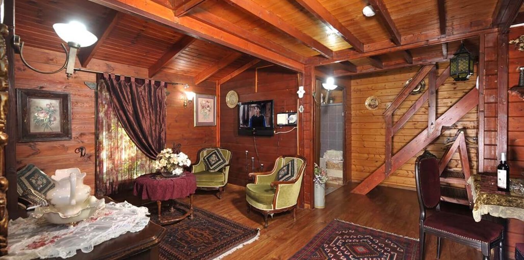 בקתות עץ - נוף ירדן הבקתות (1).jpg